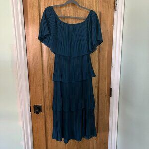 Off-the-Shoulder Ruffle Tiered Flowy Midi Dress | Cotton-blend, Large